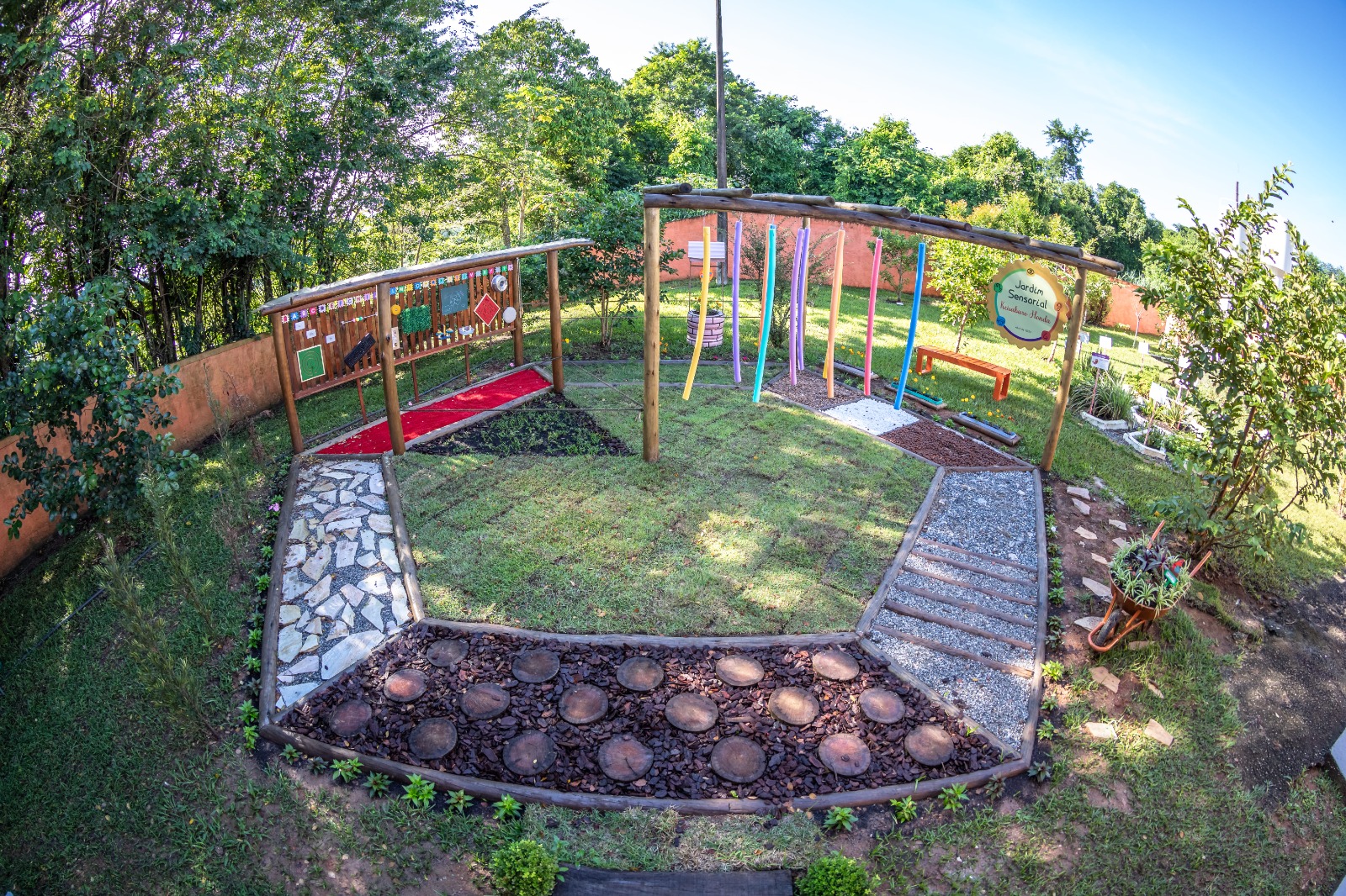Jardim Sensorial é novidade em escola municipal de Guararema - Gazeta ...