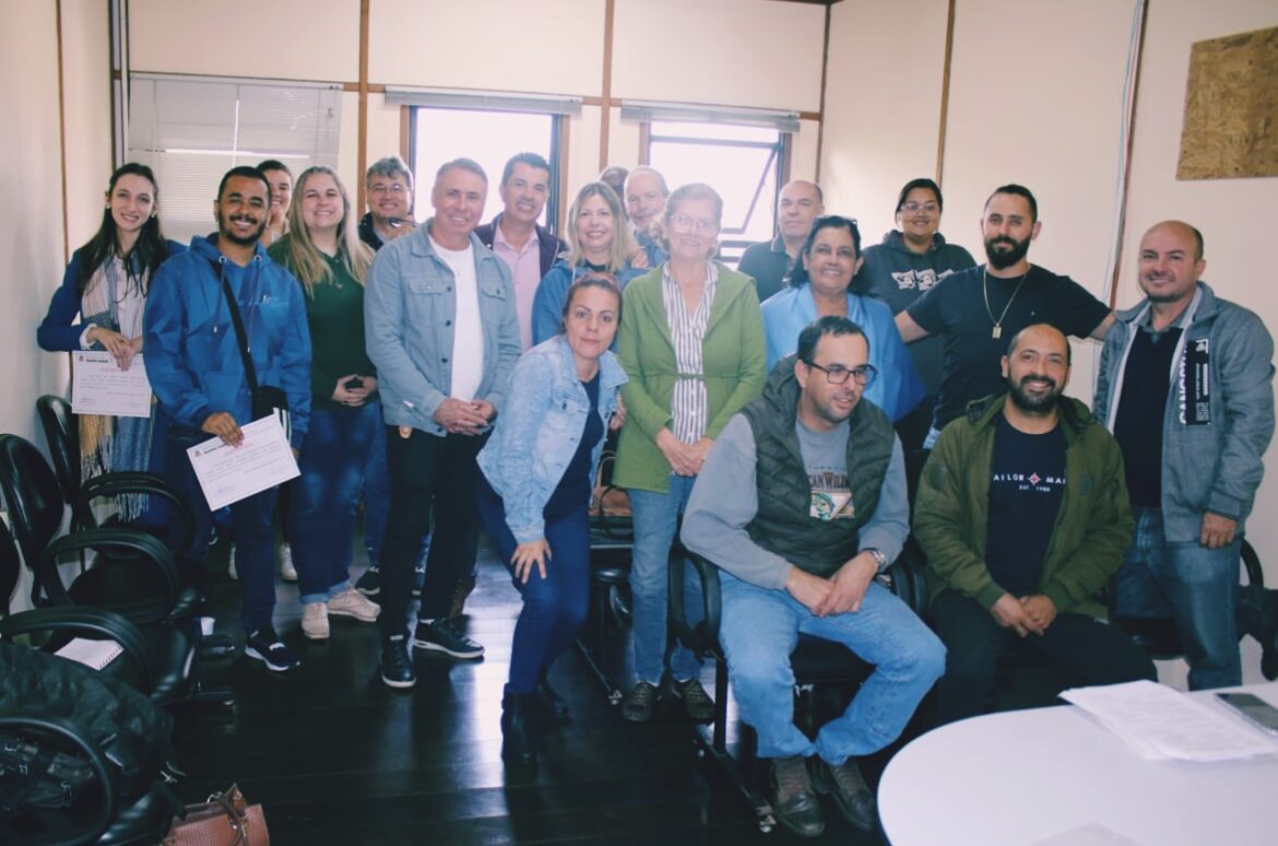 Novos membros do Conselho Municipal de Defesa do Meio Ambiente (COMDEMA) tomaram posse nesta quarta (24); presidente é Henrique Marcelo Guerin Reis 