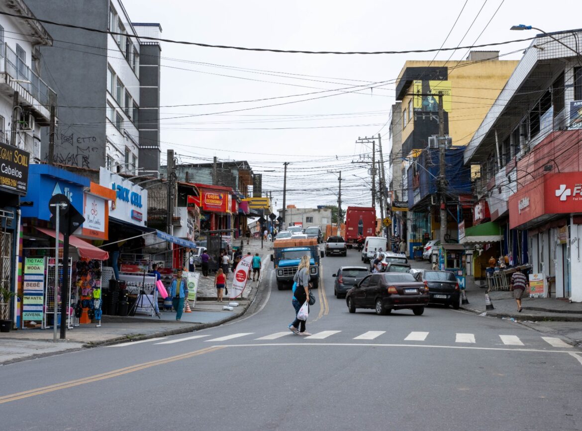 Encontro contou com moradores e comerciantes e teve como objetivo estruturar soluções para desafogar o trânsito no local